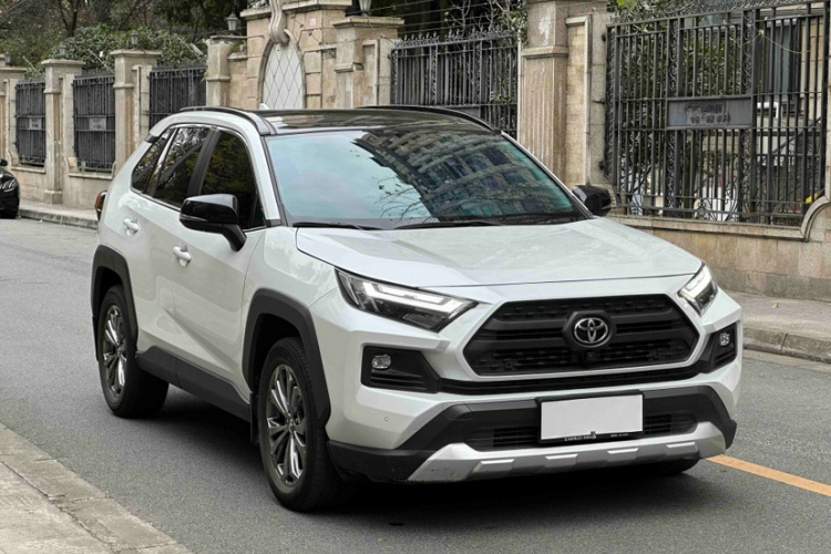 丰田 RAV4荣放 2023款 2.0L CVT四驱探险Plus版车身外观6003