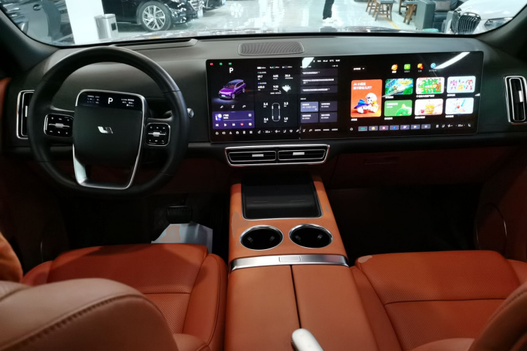 理想汽车 理想L9 2022款 Max中控内饰7002