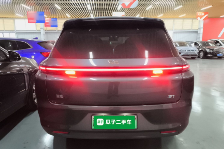 理想汽车 理想L8 2023款 Pro车身外观6