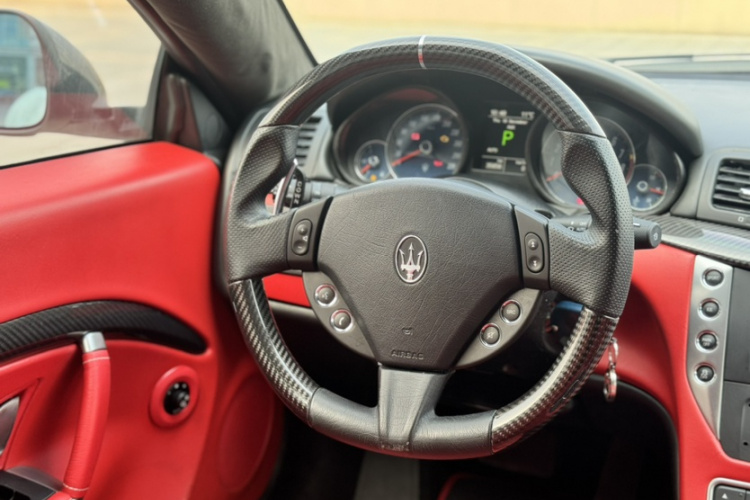 玛莎拉蒂 GranTurismo 2007款 4.2L 标准版中控内饰7005