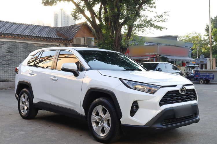 丰田 RAV4荣放 2023款 2.0L CVT两驱都市版车身外观6002