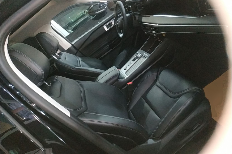 福特 探险者 2025款 2.3T EcoBoost 四驱穿越版 5座局部细节41