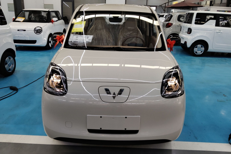 五菱汽车 宏光MINIEV 2025款 四门版 进阶款车身外观2