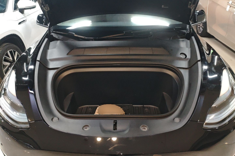 特斯拉 Model Y 2022款 改款 后轮驱动版局部细节24