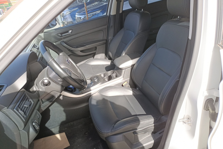 观致5 2018款 改款 1.6T 自动领先型中控内饰19