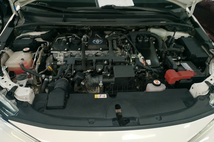 丰田 雷凌 2022款 双擎 1.8H E-CVT豪华版机舱底盘24