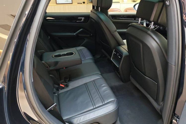 保时捷 2018款 Cayenne 3.0T中控内饰7003