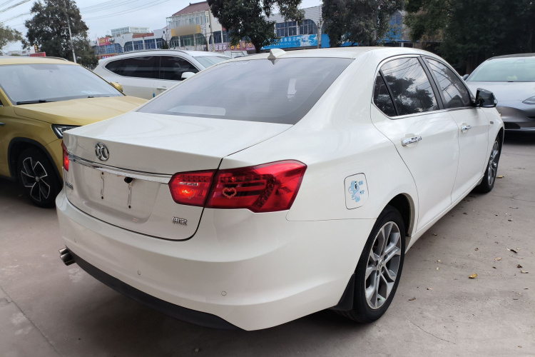 北京汽车 绅宝D70 2018款 性能版 1.8T 舒适版车身外观6005
