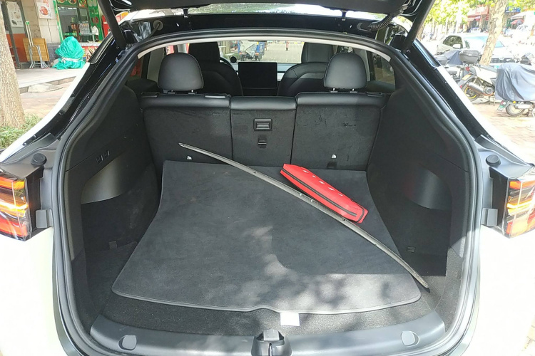 特斯拉 Model Y 2022款 改款 后轮驱动版局部细节23