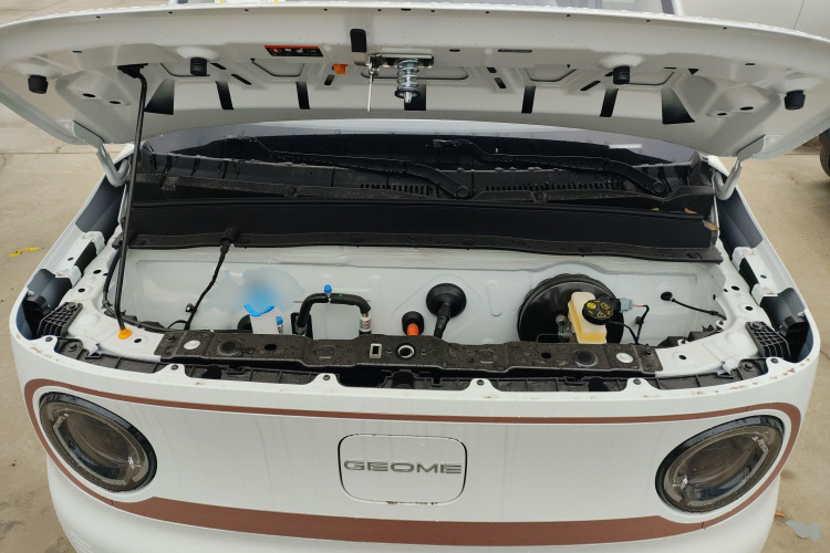 吉利银河 2024款 熊猫mini 200km 耐力熊机舱底盘24