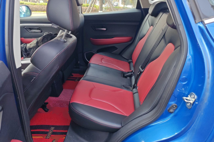 哈弗H2s 2017款 红标 1.5T 手动精英型中控内饰21