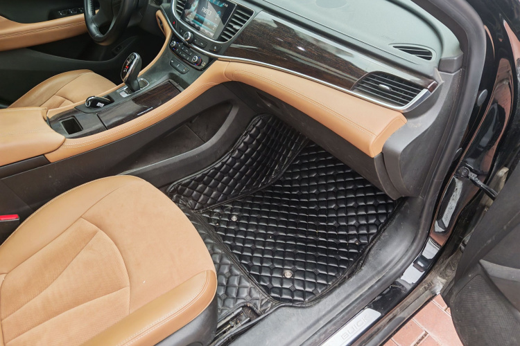 别克 君越 2016款 20T 精英型中控内饰7012