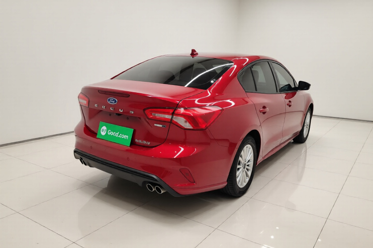 福特 福克斯 2020款 三厢 EcoBoost 180 自动锋潮型车身外观7