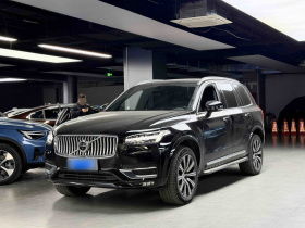 沃尔沃XC90 2023款 B6 智雅豪华版 7座