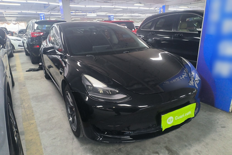 特斯拉 Model 3 2022款 后轮驱动版车身外观3