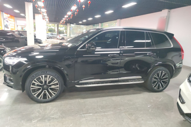 沃尔沃XC90新能源 2023款 T8 RECHARGE 智尊豪华版 7座车身外观4