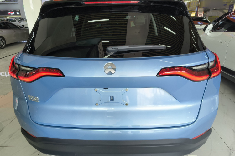 蔚来ES8 2018款 创始版车身外观6