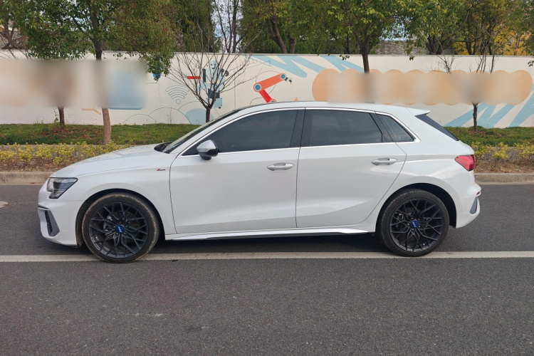 奥迪A3 2023款 改款 Sportback 35 TFSI 时尚运动型车身外观6005