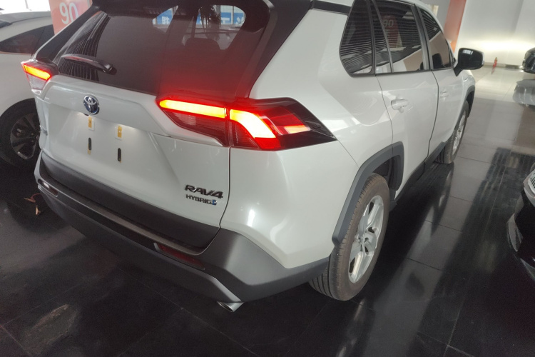 丰田 RAV4荣放双擎E+ 2022款 2.5L 两驱精英Pro车身外观6006