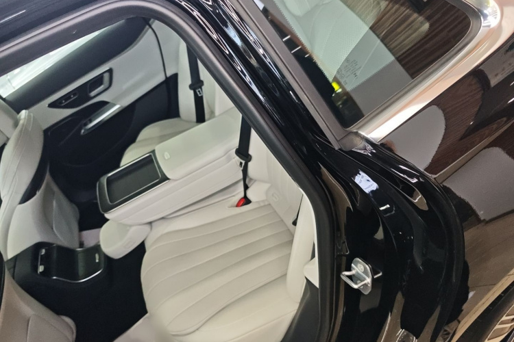 奔驰E级 2024款 E 300 L 时尚运动型中控内饰7004