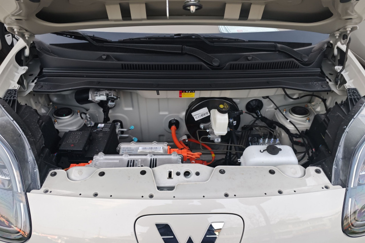 五菱汽车 宏光MINIEV 2025款 四门版 进阶款机舱底盘24