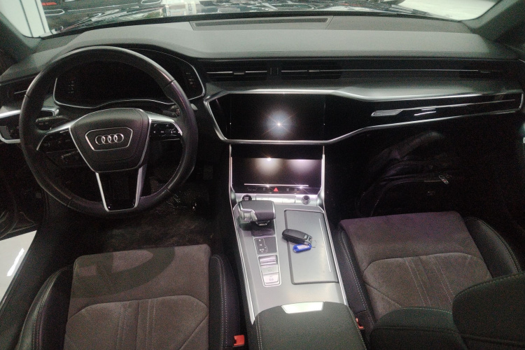 奥迪A6L 2023款 40 TFSI 豪华动感型中控内饰12