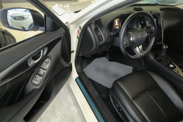 英菲尼迪Q50L 2018款 2.0T 舒适版 国VI中控内饰20
