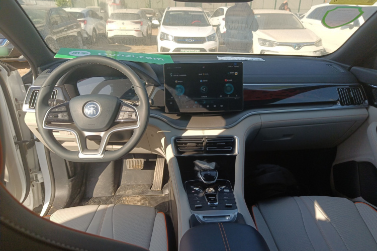 比亚迪 宋PLUS新能源 2021款 EV 旗舰型中控内饰7002