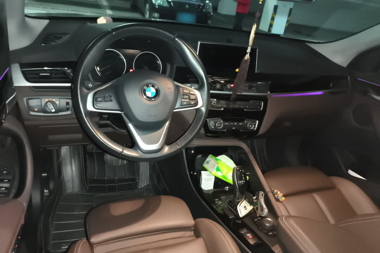 宝马X2 2020款 sDrive20i M越野套装中控内饰12