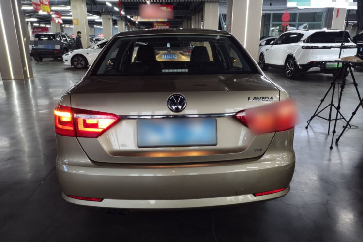 大众 朗逸 2013款 改款 1.4TSI DSG舒适版车身外观6