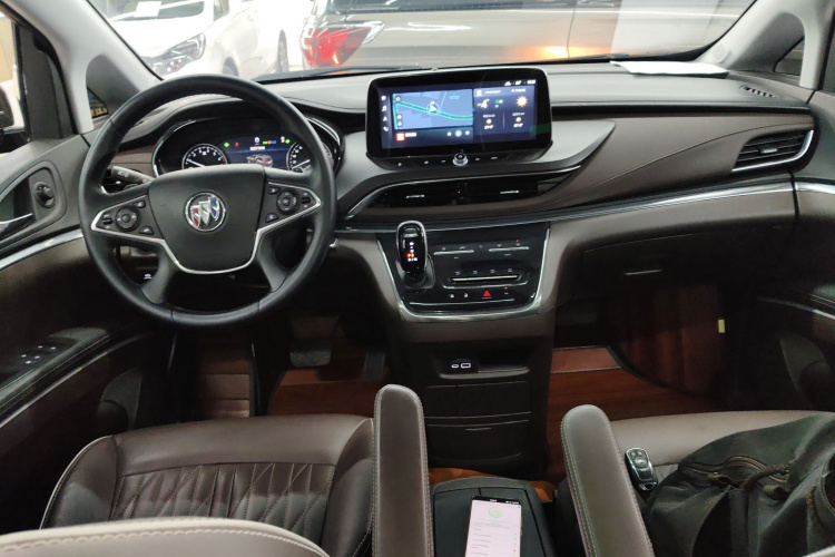 别克GL8 2022款 陆上公务舱 652T 豪华型中控内饰12