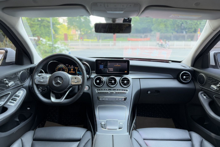 奔驰C级 2020款 C 200 L 时尚型运动版中控内饰7006