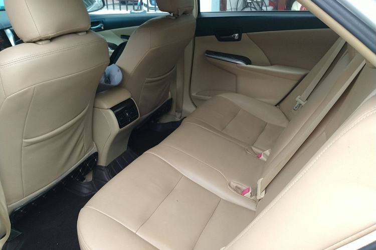 丰田 凯美瑞 2016款 2.0E 十周年纪念精英版中控内饰7004