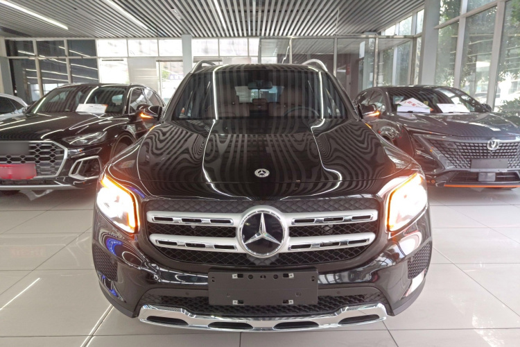 奔驰GLB 2023款 GLB 220 时尚型车身外观6001