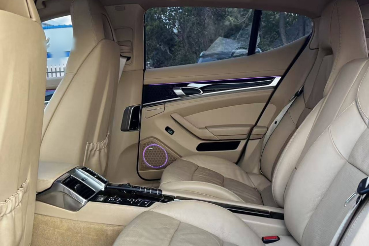 保时捷 2014款 Panamera 4 3.0T中控内饰7004