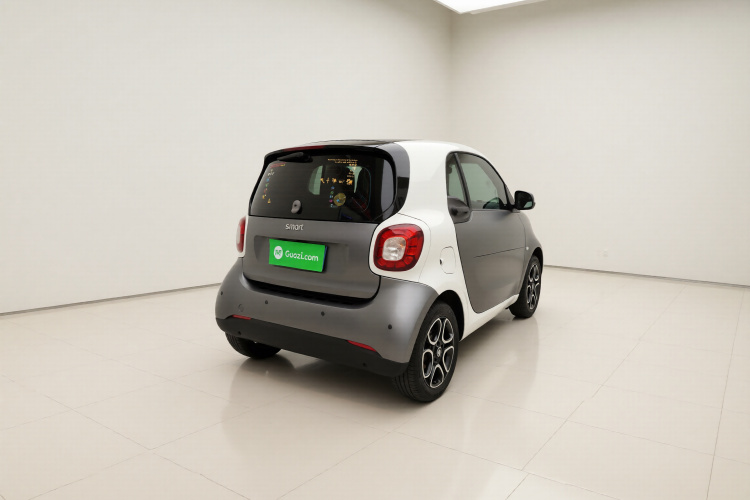 smart fortwo 2017款 1.0L 52千瓦新声特别版 国V车身外观7