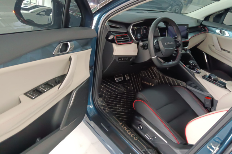 领克06 2020款 1.5T 耀Halo中控内饰20