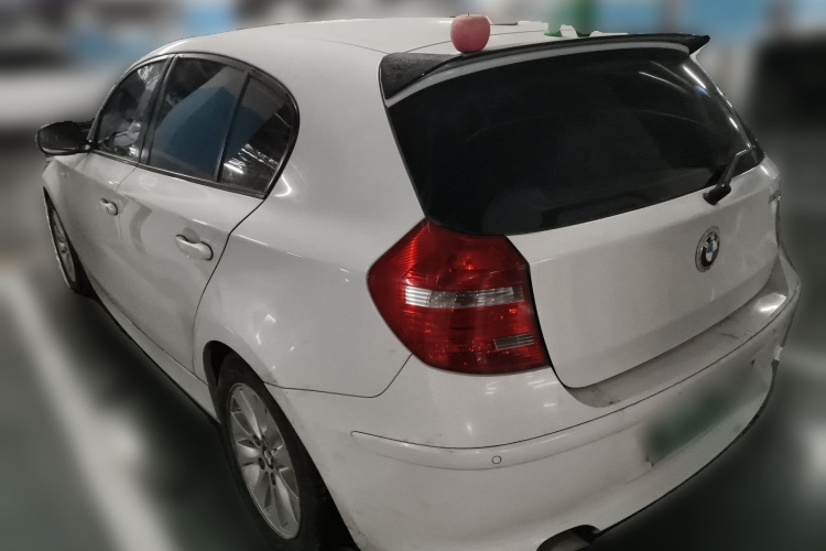 宝马1系(进口) 2008款 120i 自动挡车身外观5