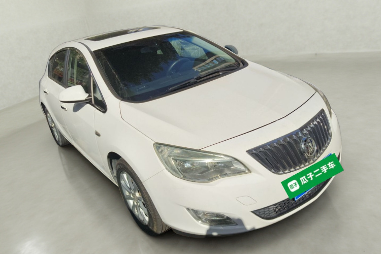 别克 英朗 2014款 XT 1.6L 自动时尚版车身外观3