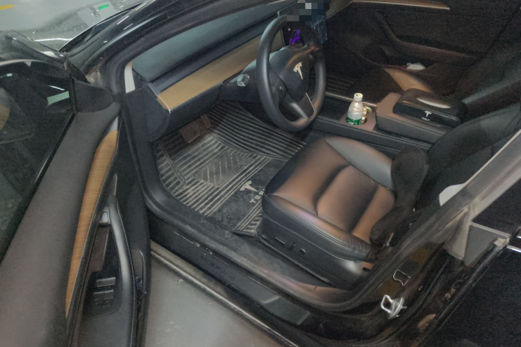 特斯拉 Model 3 2021款 标准续航后驱升级版中控内饰7003
