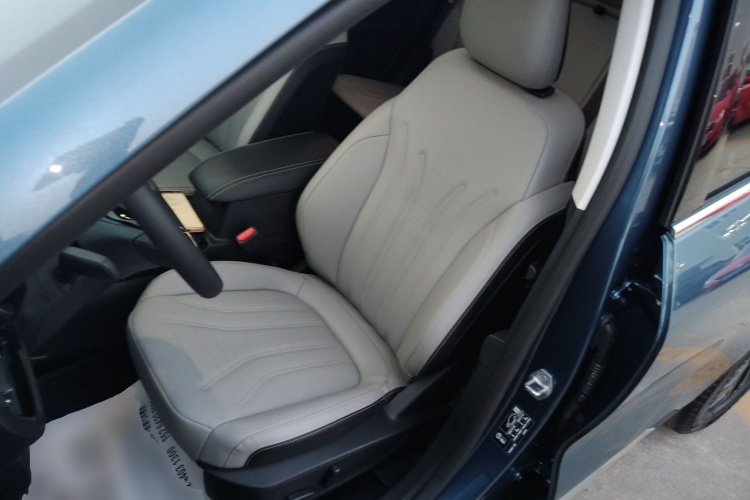 福特 锐际 2024款 EcoBoost 245 两驱耀享款局部细节19