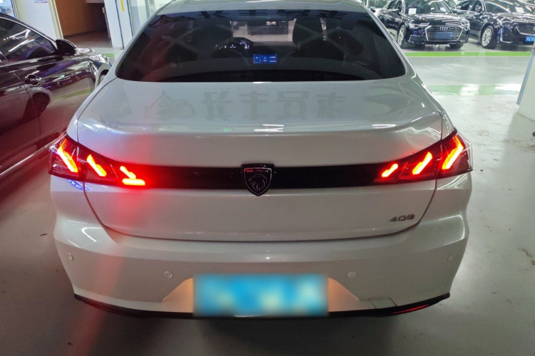 标致408 2022款 1.6T 进取版车身外观6