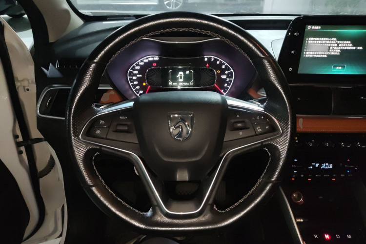 宝骏510 2017款 1.5L 自动豪华型中控内饰13