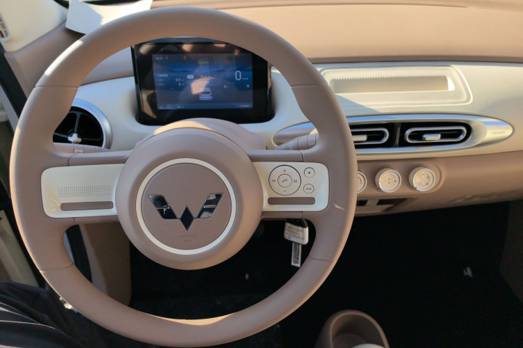 五菱汽车 宏光MINIEV 2025款 四门版 进阶款中控内饰13