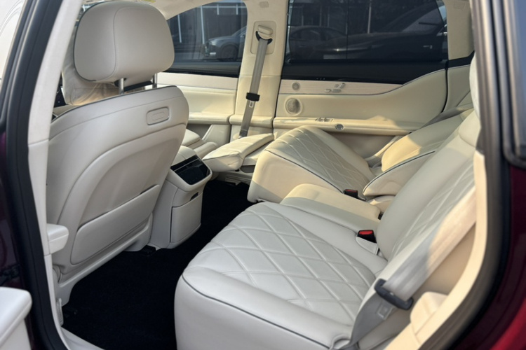 鸿蒙智行 享界S9 2024款 纯电 Ultra 四驱旗舰版中控内饰7006