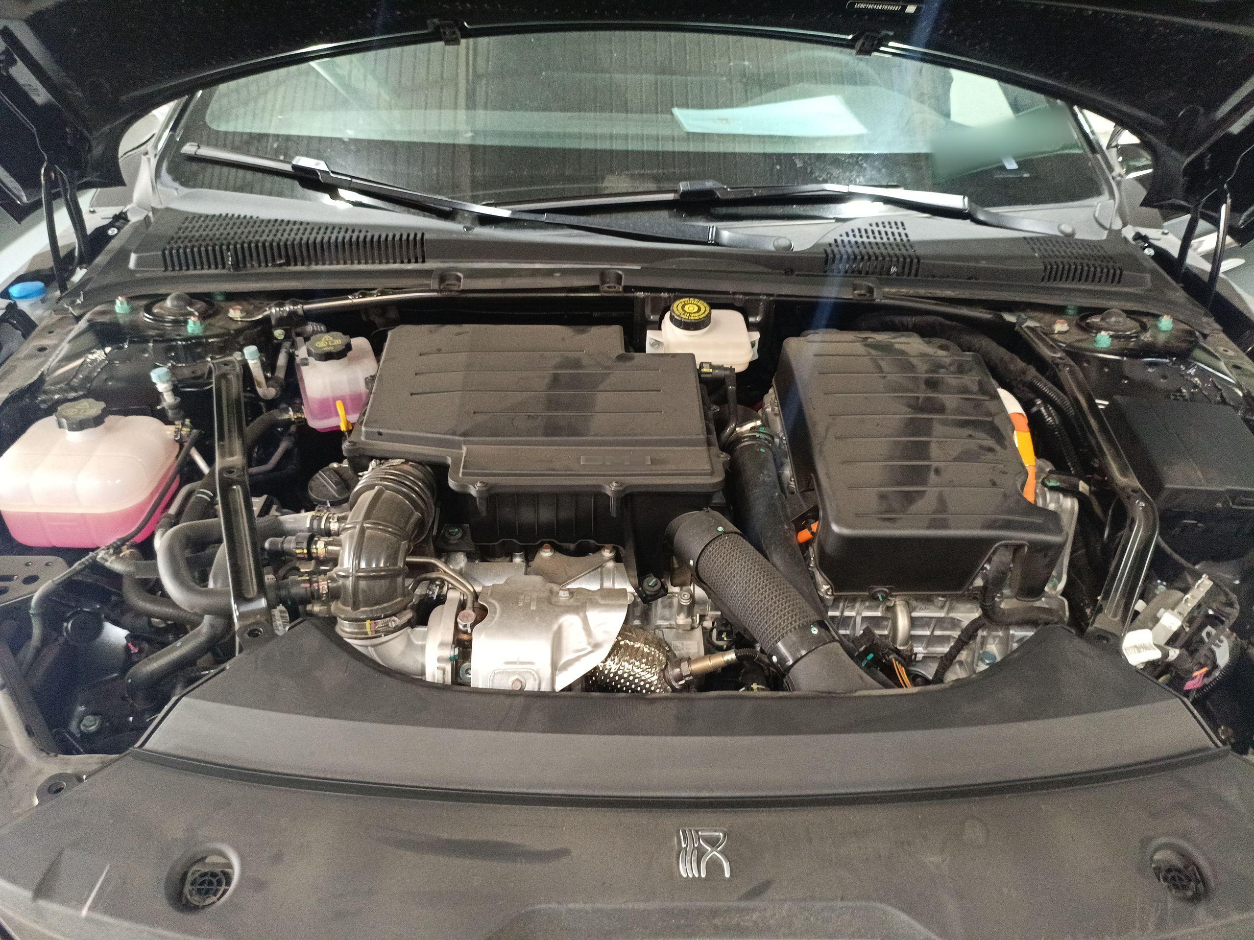 比亚迪 汉 2024款 DM-i 荣耀版 121KM 精英型