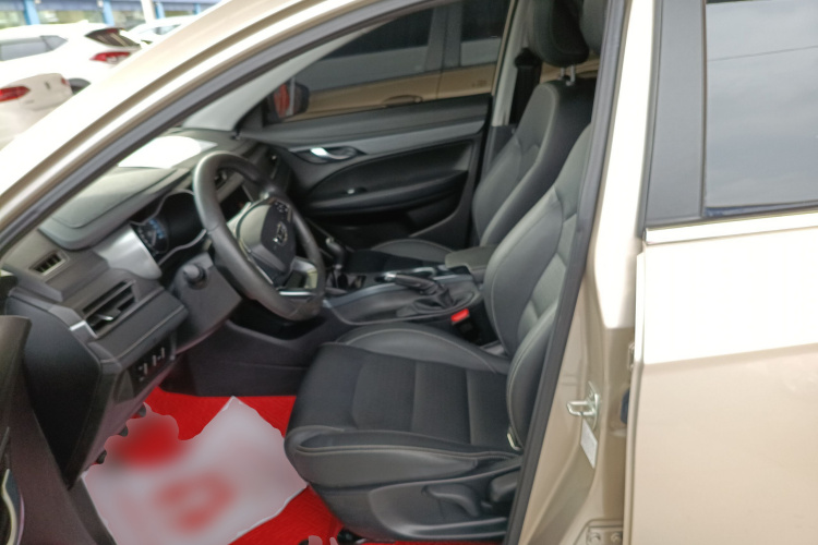 吉利汽车 帝豪 2021款 UP 1.5L 手动豪华型中控内饰19