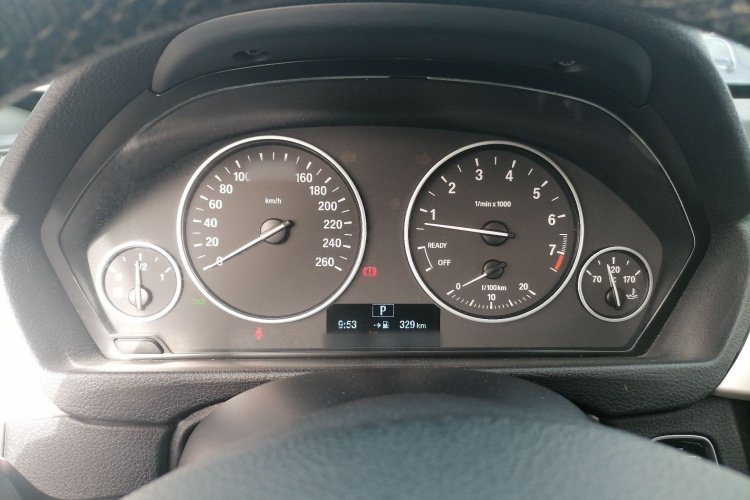 宝马3系GT 2017款 320i 时尚型局部细节14