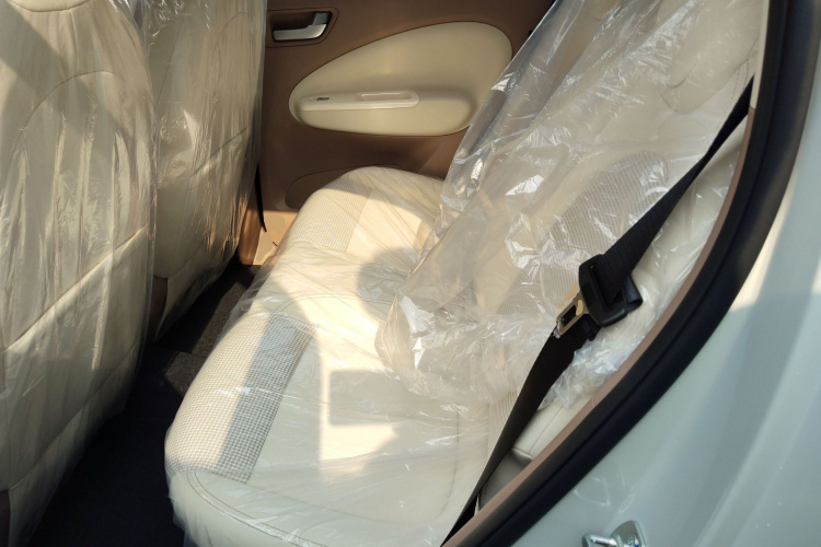 五菱汽车 宏光MINIEV 2025款 四门版 进阶款中控内饰7004