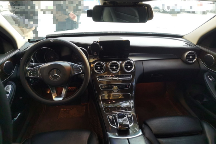 奔驰C级 2017款 C 200 L 4MATIC中控内饰12